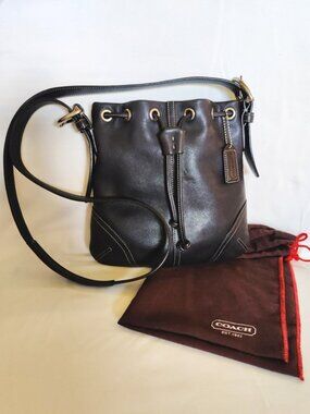 Coach Vintage Soho Small Leather Drawstring Crossbody Bag in Black, EUC, 2003
